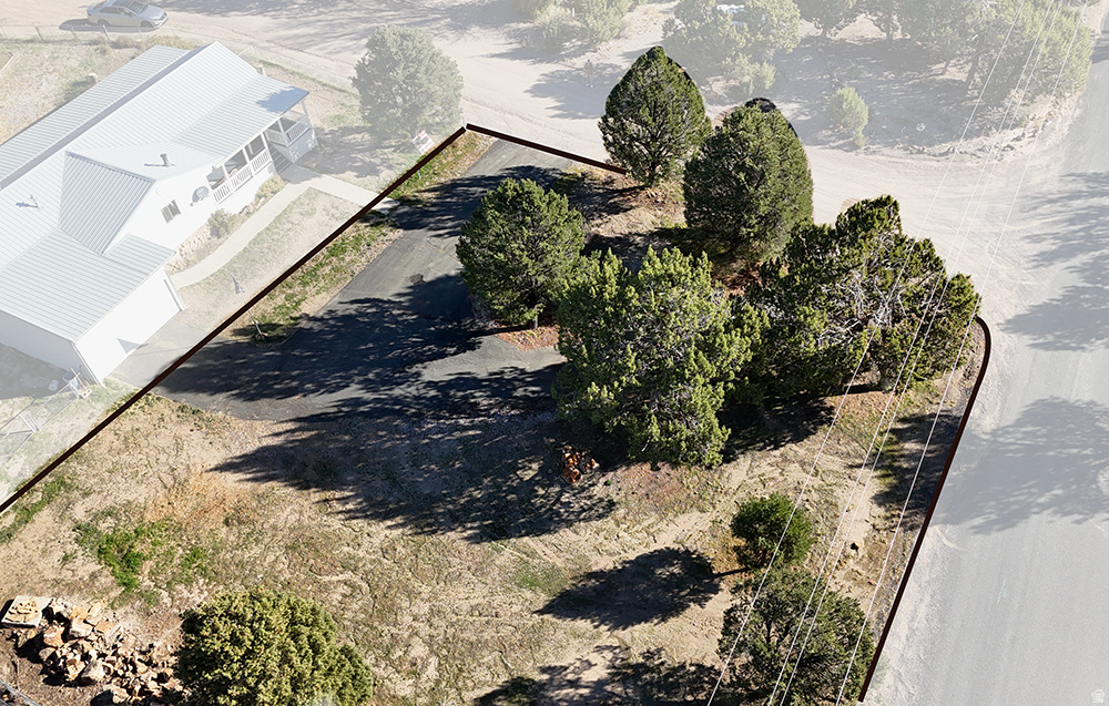 25 N DOC HOLIDAY LN Central, UT 84722