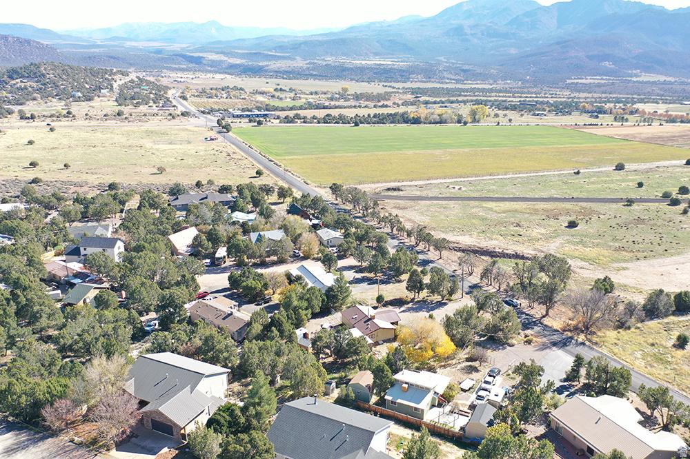 25 N DOC HOLIDAY LN Central, UT 84722