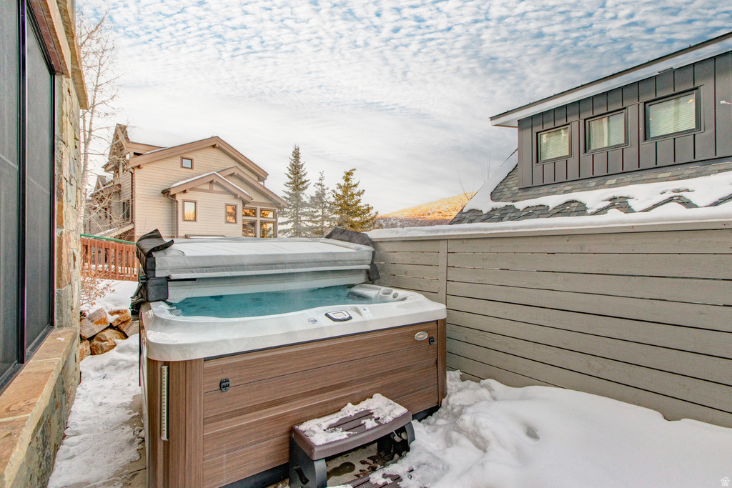 611 ROSSIE HILL DR Park City, UT 84060