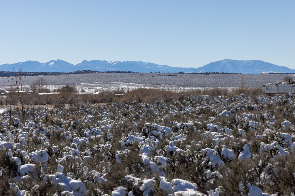 142 S BEEMAN RD La Sal, UT 84530