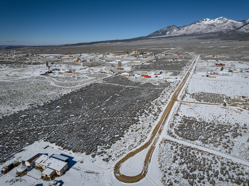 142 S BEEMAN RD La Sal, UT 84530