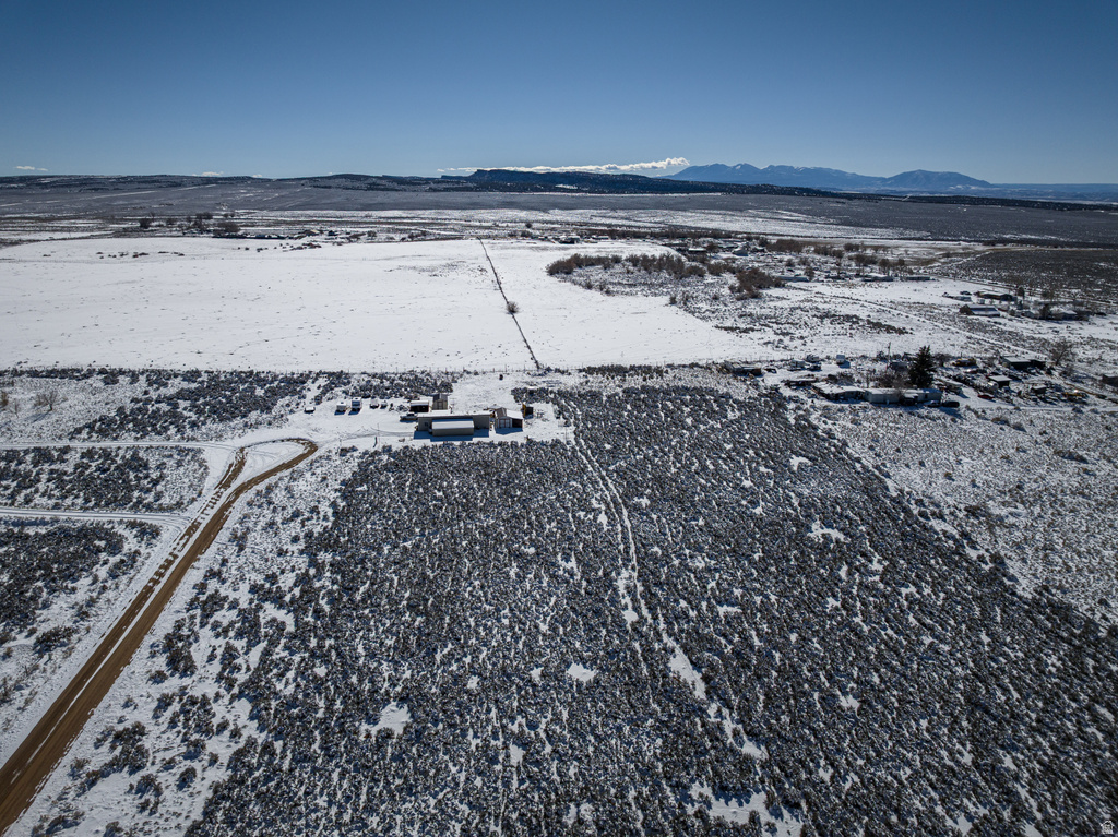 142 S BEEMAN RD La Sal, UT 84530