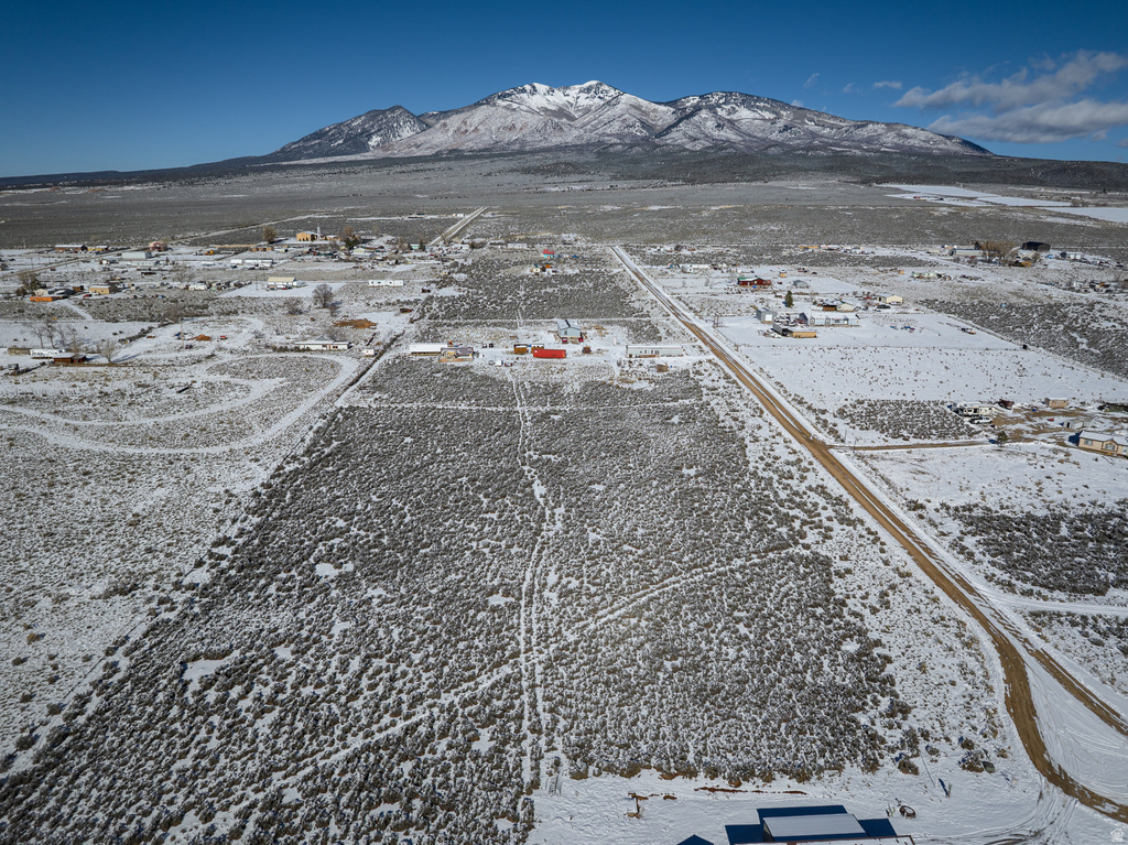 142 S BEEMAN RD La Sal, UT 84530