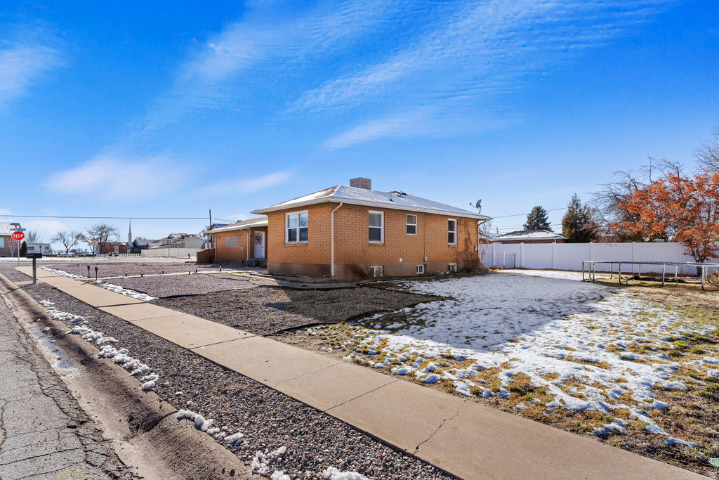 5185 S 2100 W Roy, UT 84067
