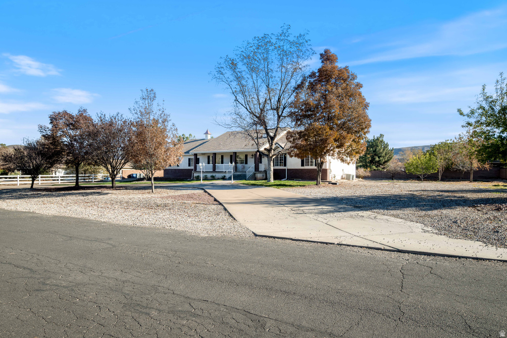 331 S 1230 W Hurricane, UT 84737