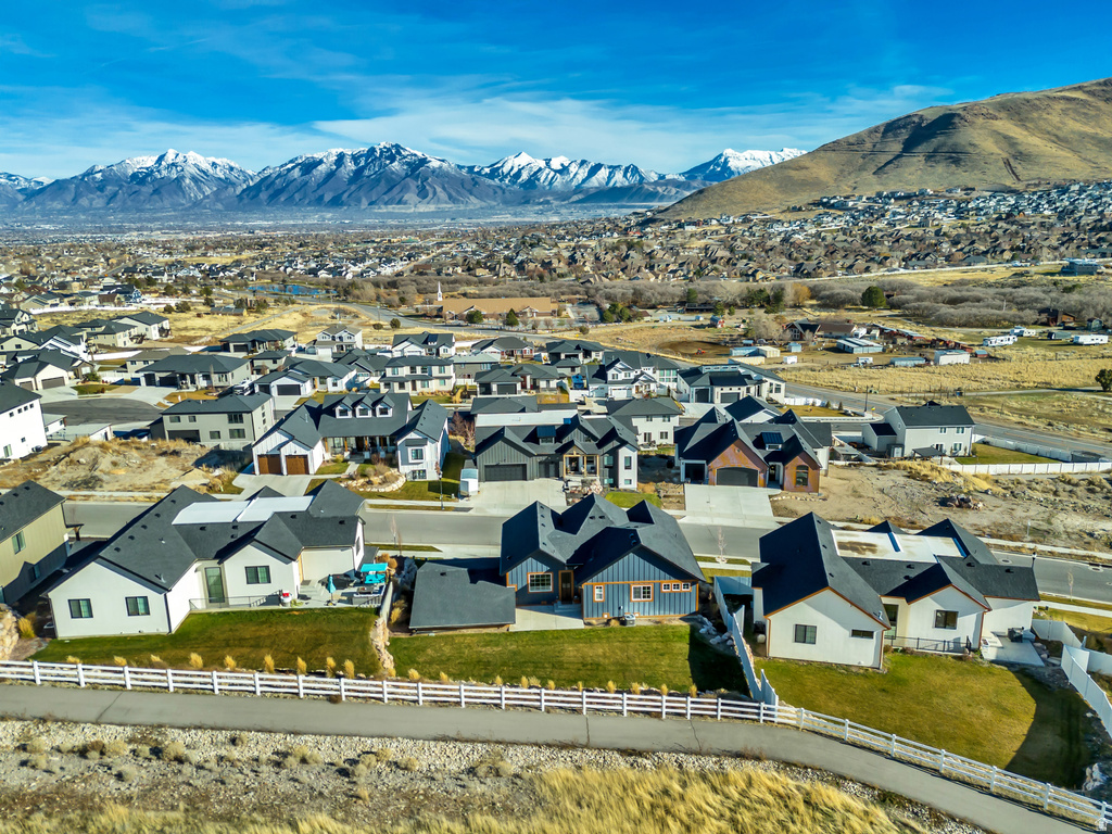 14236 S SUMMIT CREST LN Herriman, UT 84096