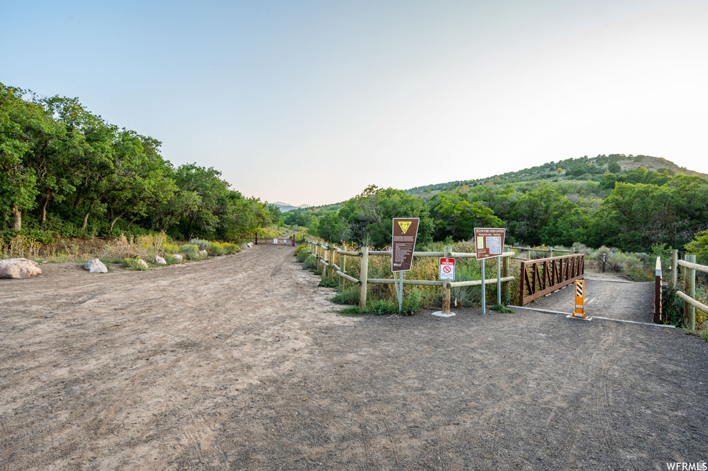 14236 S SUMMIT CREST LN Herriman, UT 84096