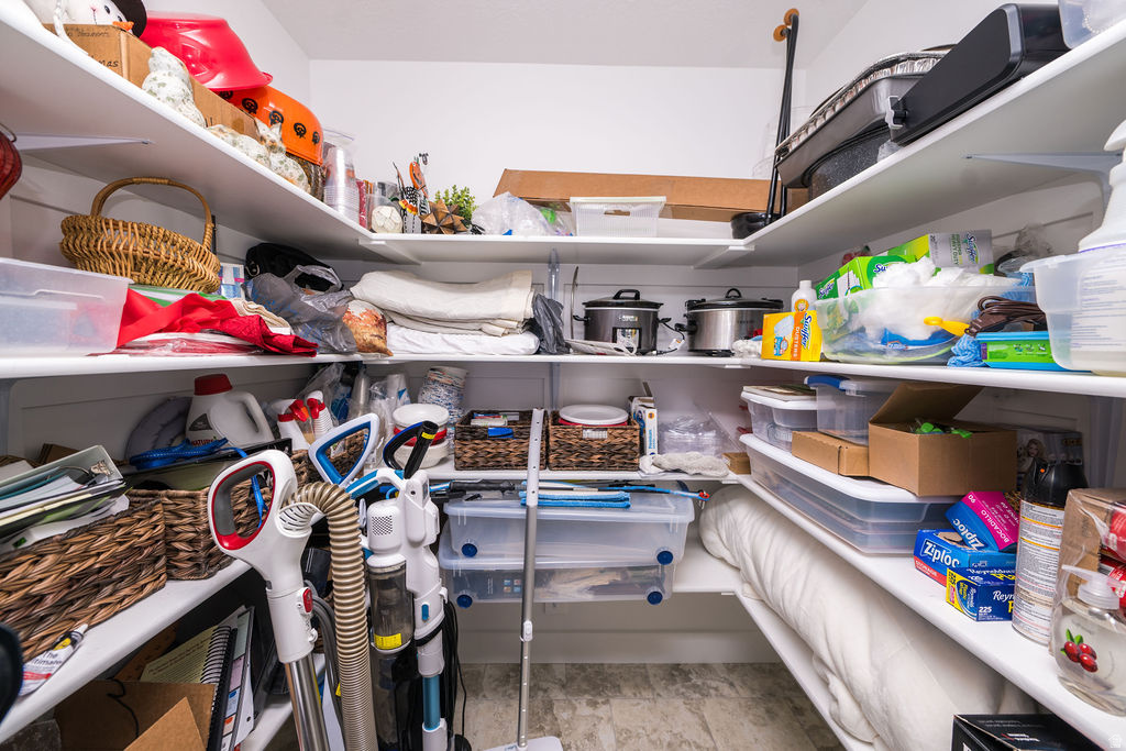 1281 S GRACE WAY Layton, UT 84041