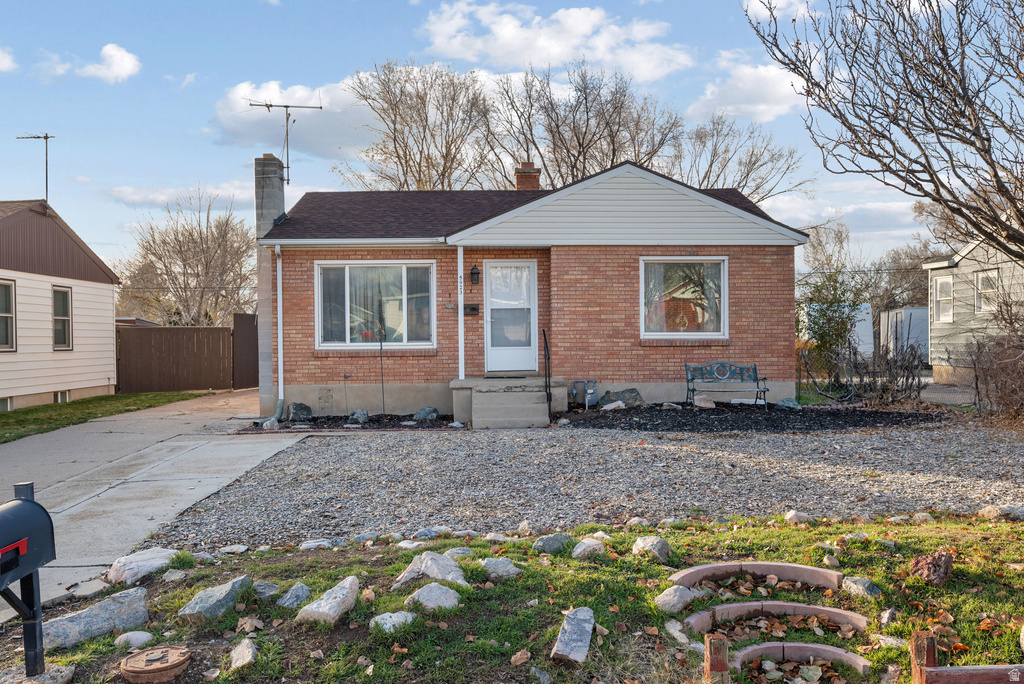 5923 S 2625 W Roy, UT 84067