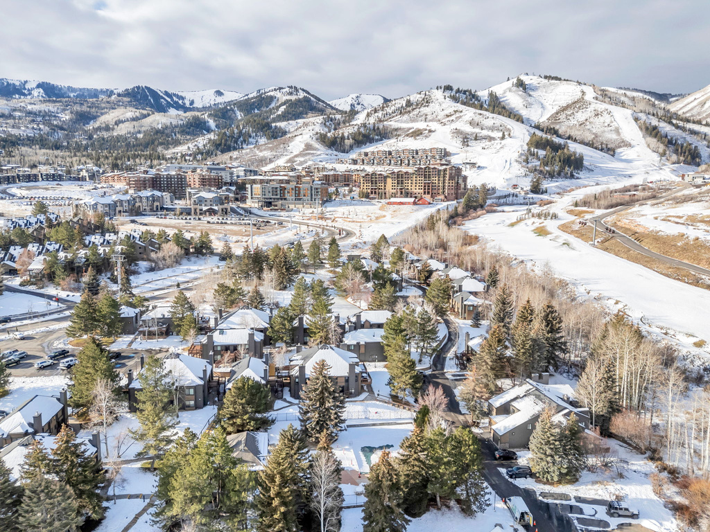 2100 CANYONS RESORT DR #6-B Park City, UT 84098