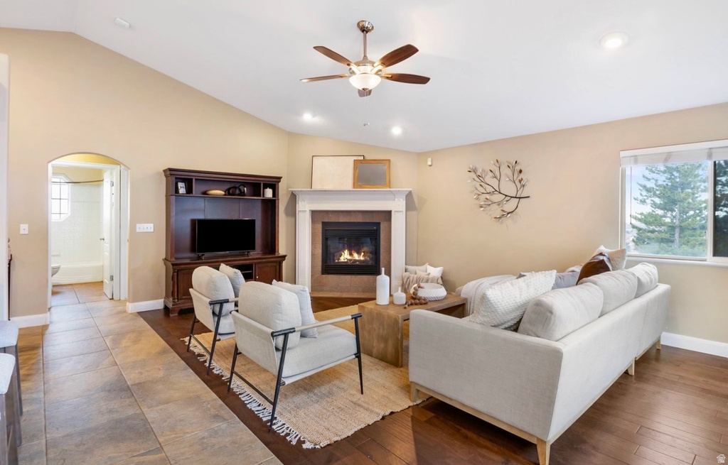 874 AVALON HILLS DR Ogden, UT 84404