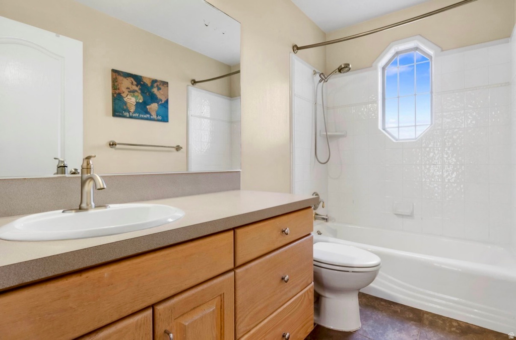 874 AVALON HILLS DR Ogden, UT 84404