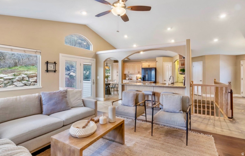 874 AVALON HILLS DR Ogden, UT 84404