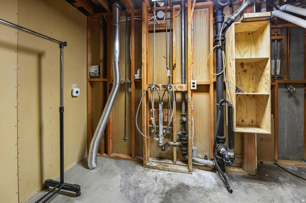 185 CREST CIR Tooele, UT 84074