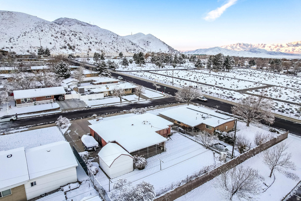 185 CREST CIR Tooele, UT 84074