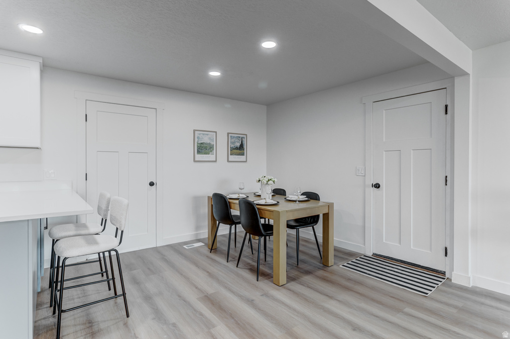 2045 W BOWLING AVE Taylorsville, UT 84129