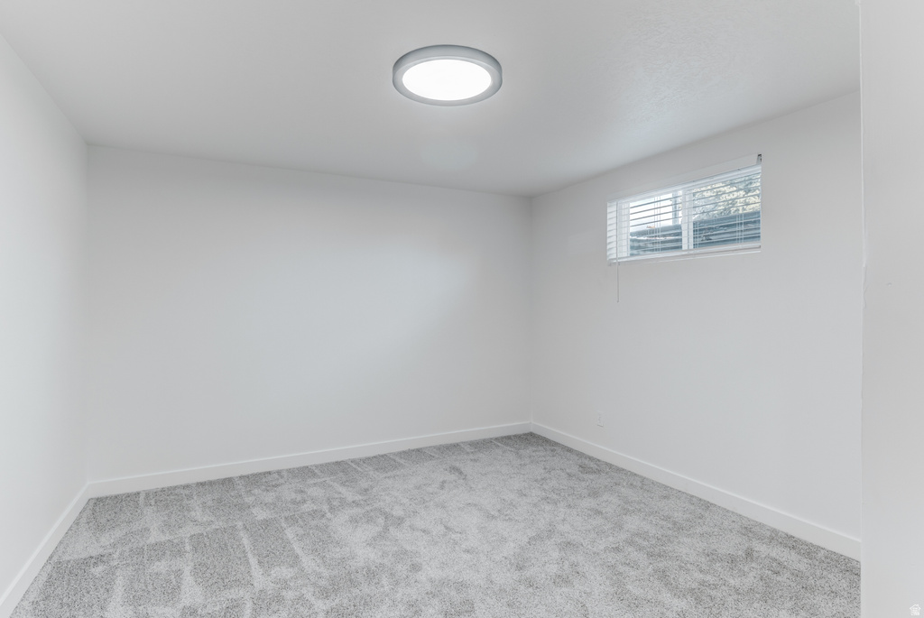 2045 W BOWLING AVE Taylorsville, UT 84129