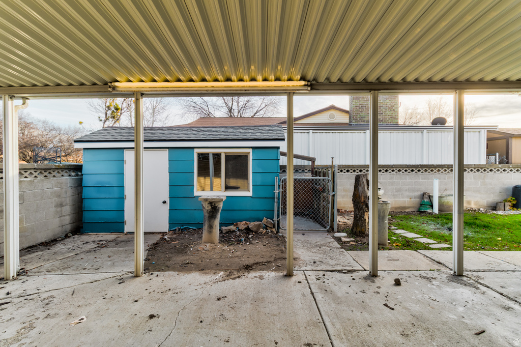 2045 W BOWLING AVE Taylorsville, UT 84129