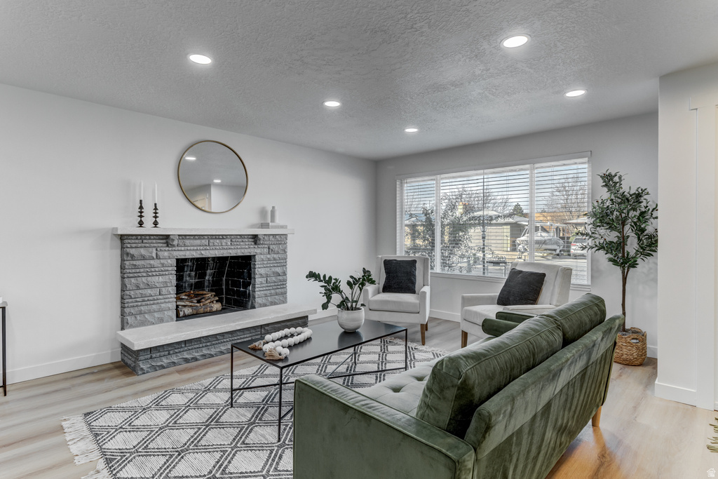 2045 W BOWLING AVE Taylorsville, UT 84129