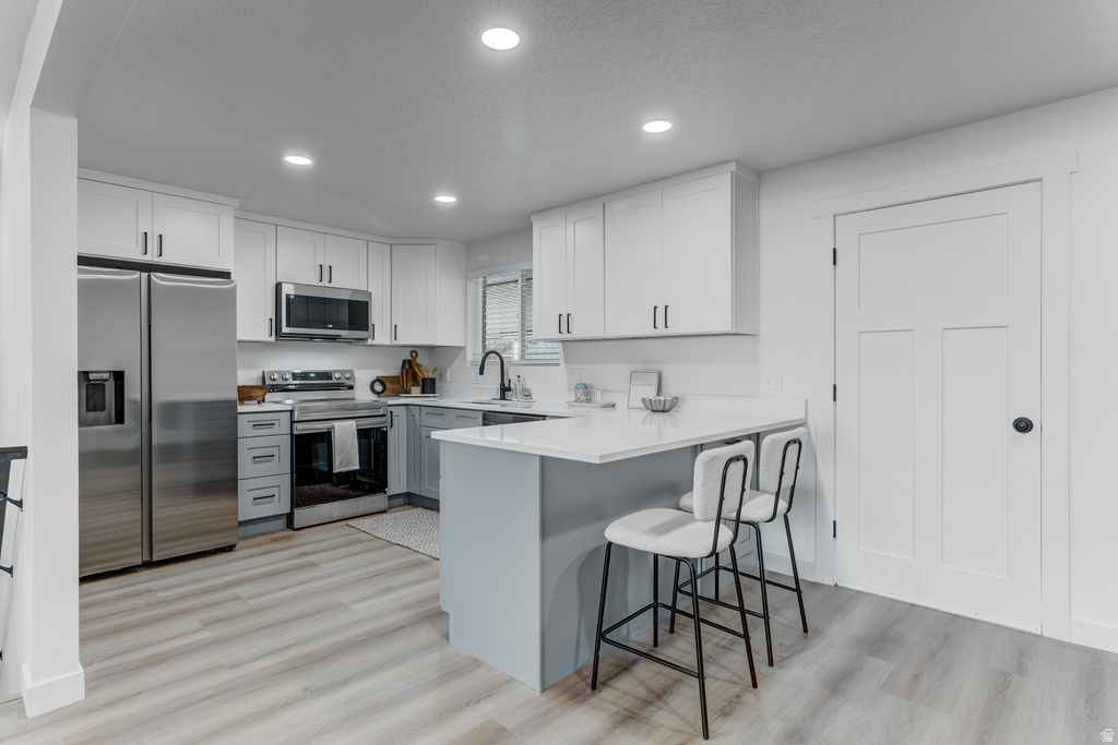 2045 W BOWLING AVE Taylorsville, UT 84129