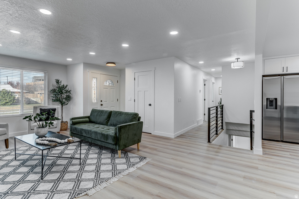 2045 W BOWLING AVE Taylorsville, UT 84129