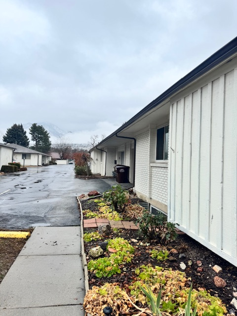 4608 S LOCUST LN Holladay, UT 84117