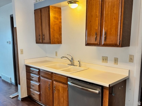 4608 S LOCUST LN Holladay, UT 84117