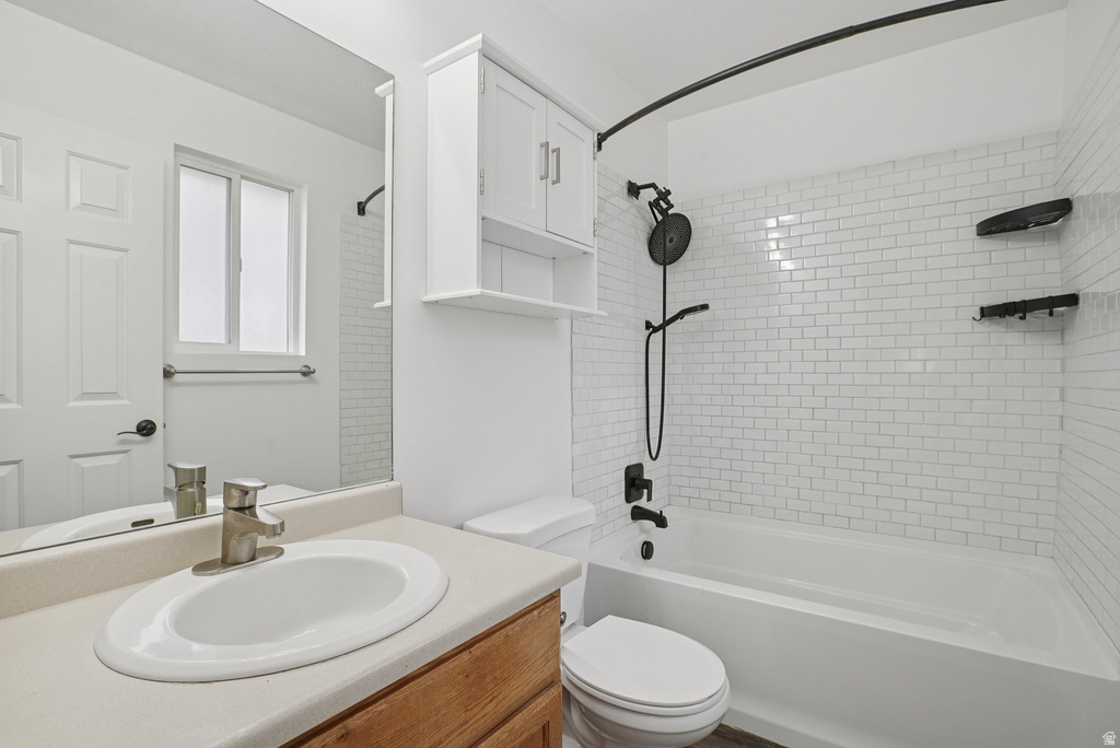 2608 W 3900 S Roy, UT 84067