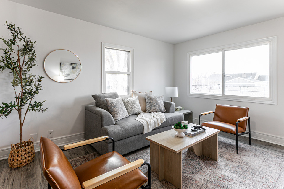 8823 S 300 E Sandy, UT 84070