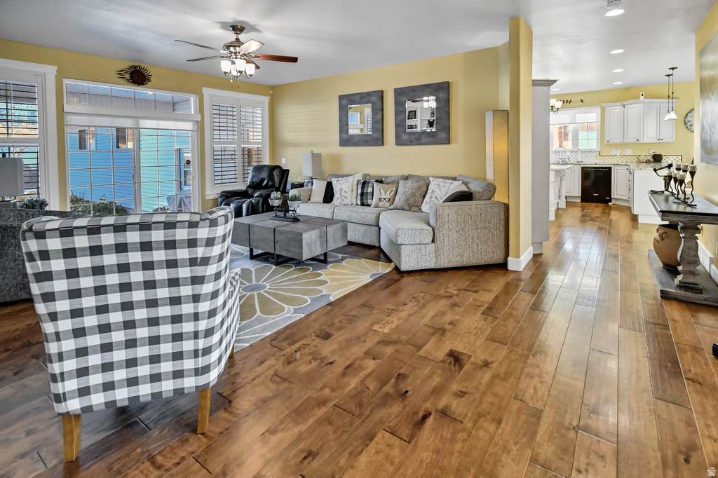 528 E 700 S Monroe, UT 84754