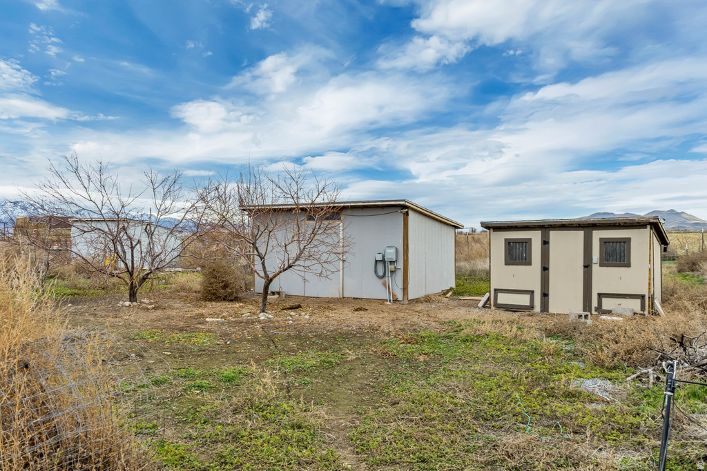 10287 W 11600 N Bothwell, UT 84337