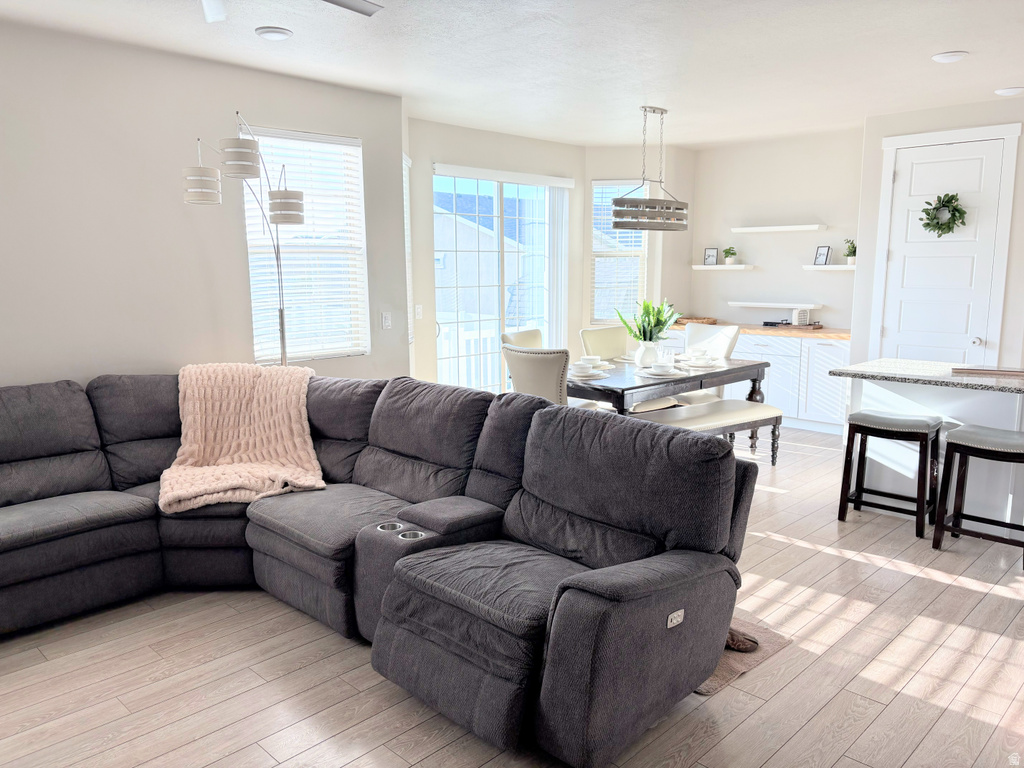 552 S 1525 W Syracuse, UT 84075