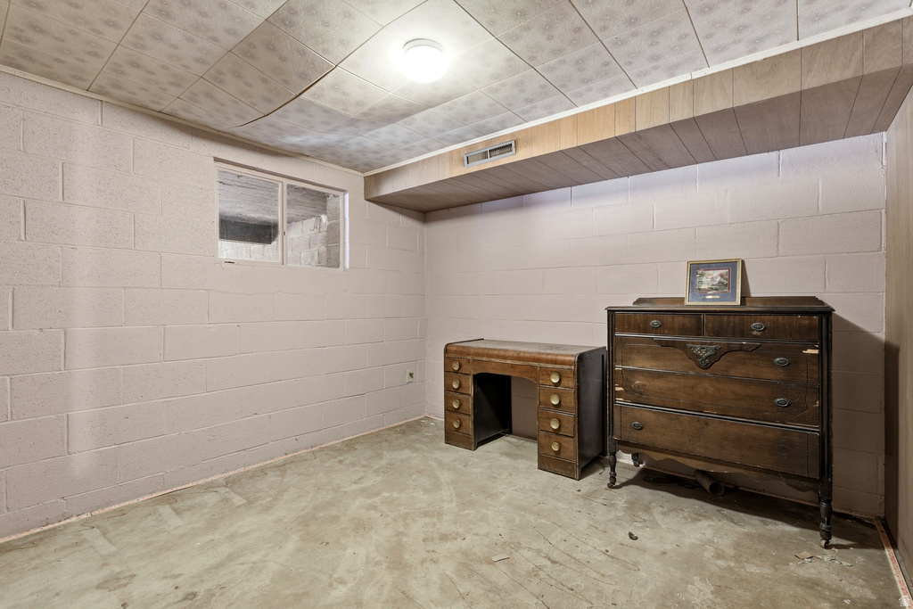 1325 E MILNE LN Cottonwood Heights, UT 84047