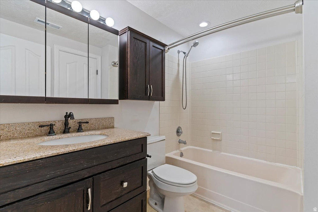 586 W 1950 N Centerville, UT 84014