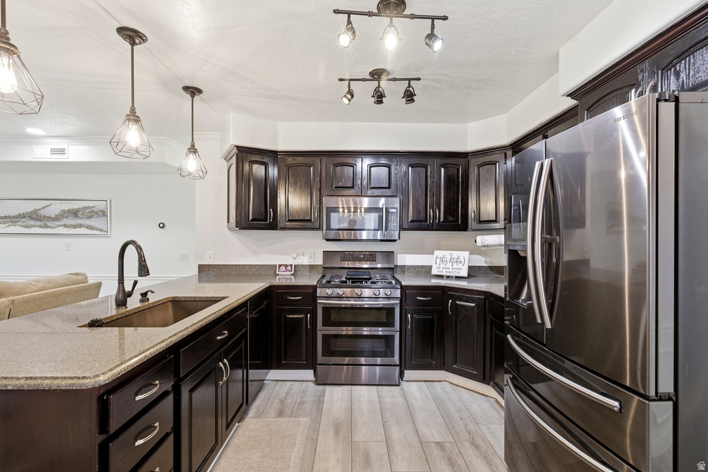 1182 COUNTRY RIDGE DR South Jordan, UT 84095