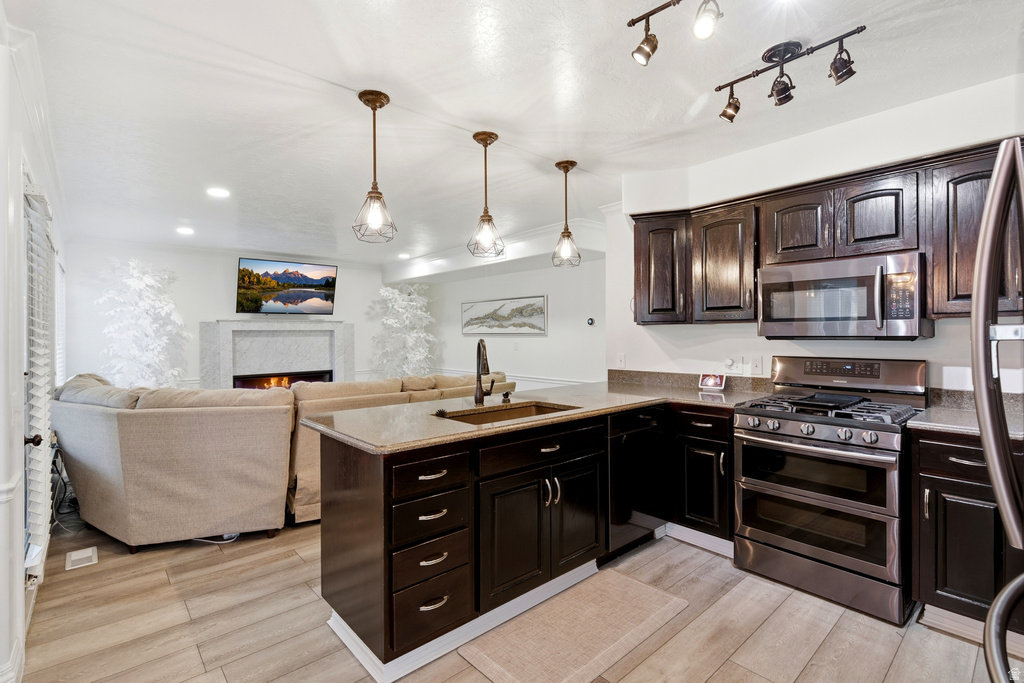 1182 COUNTRY RIDGE DR South Jordan, UT 84095