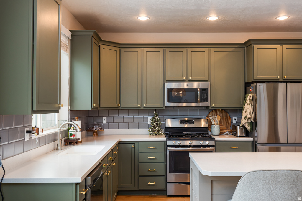 1083 W STONEHAVEN DR North Salt Lake, UT 84054