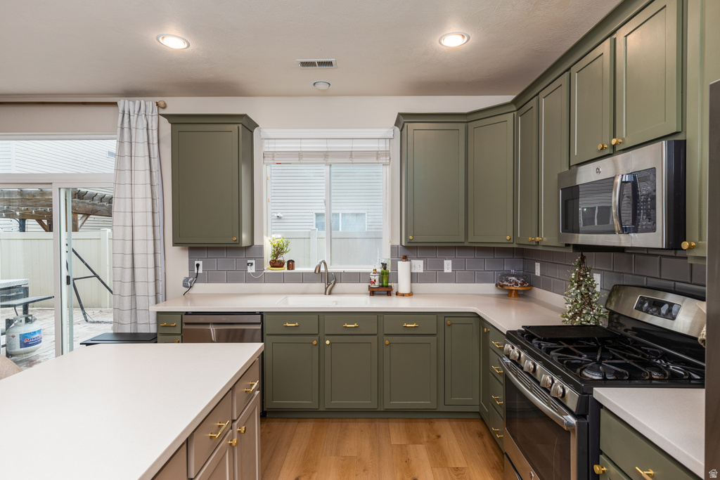 1083 W STONEHAVEN DR North Salt Lake, UT 84054