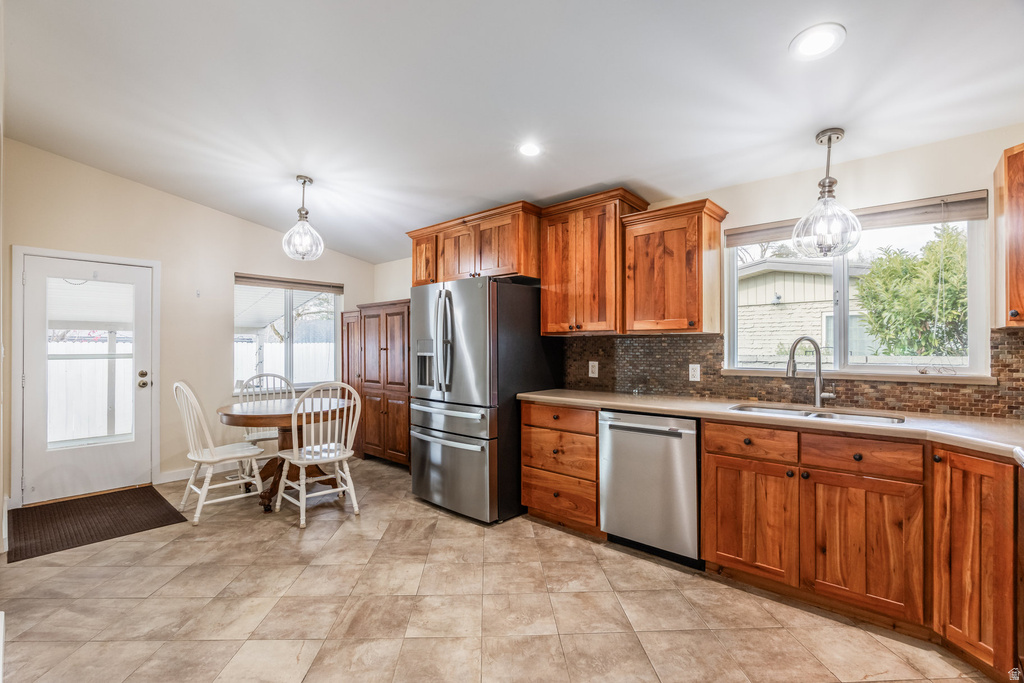 5088 S WOODMONT DR Holladay, UT 84117