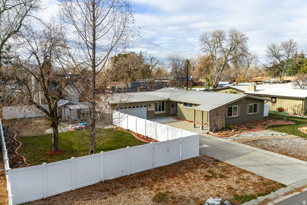 5088 S WOODMONT DR Holladay, UT 84117