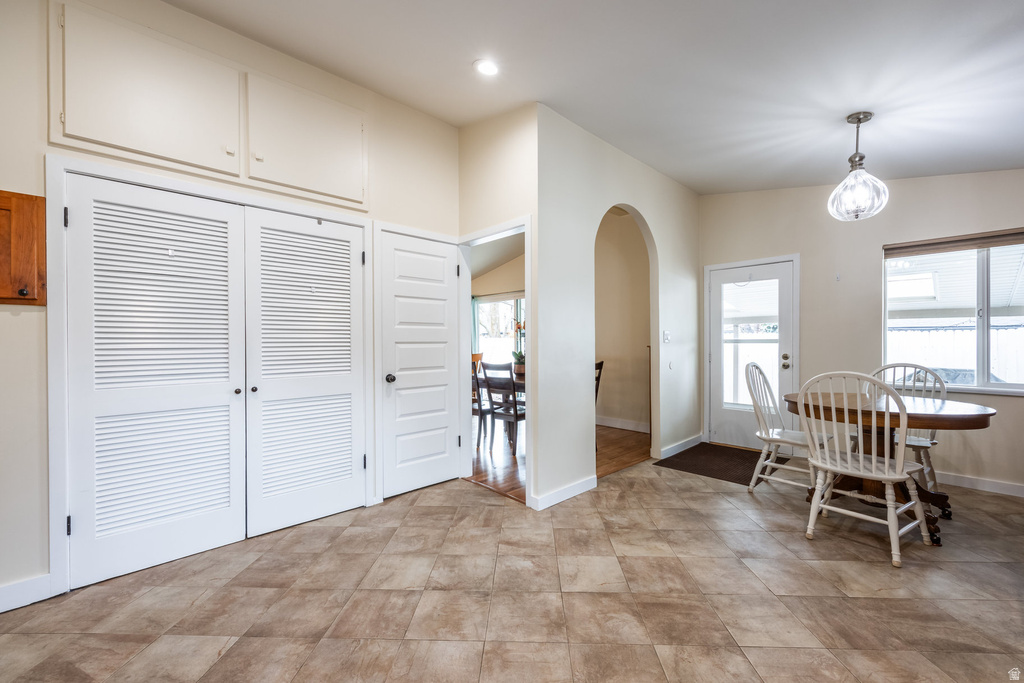 5088 S WOODMONT DR Holladay, UT 84117