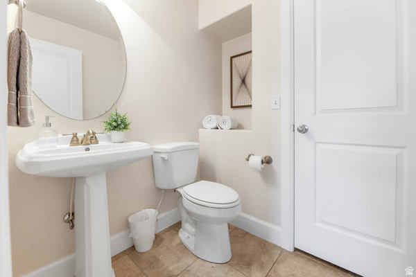 3352 W 10235 S South Jordan, UT 84095