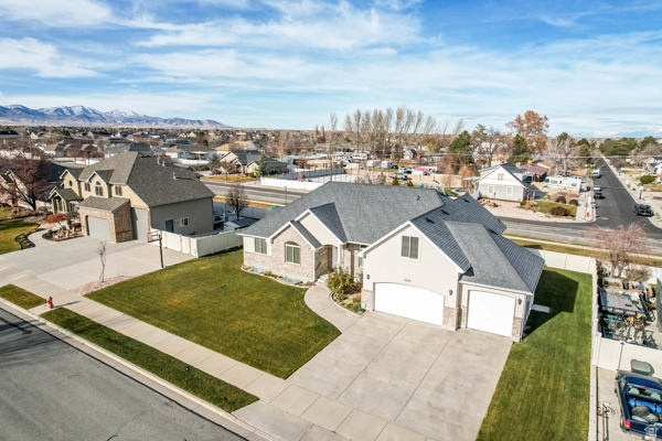 3352 W 10235 S South Jordan, UT 84095