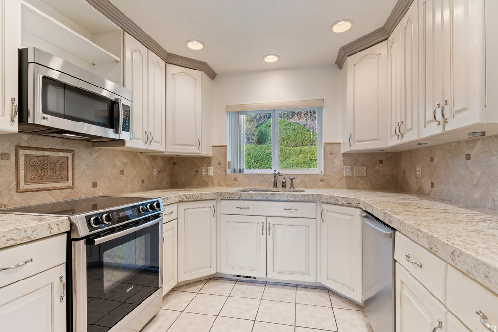 1762 E WHISPERING OAKS DR Ogden, UT 84403