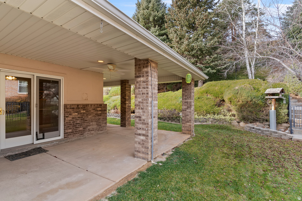 1762 E WHISPERING OAKS DR Ogden, UT 84403