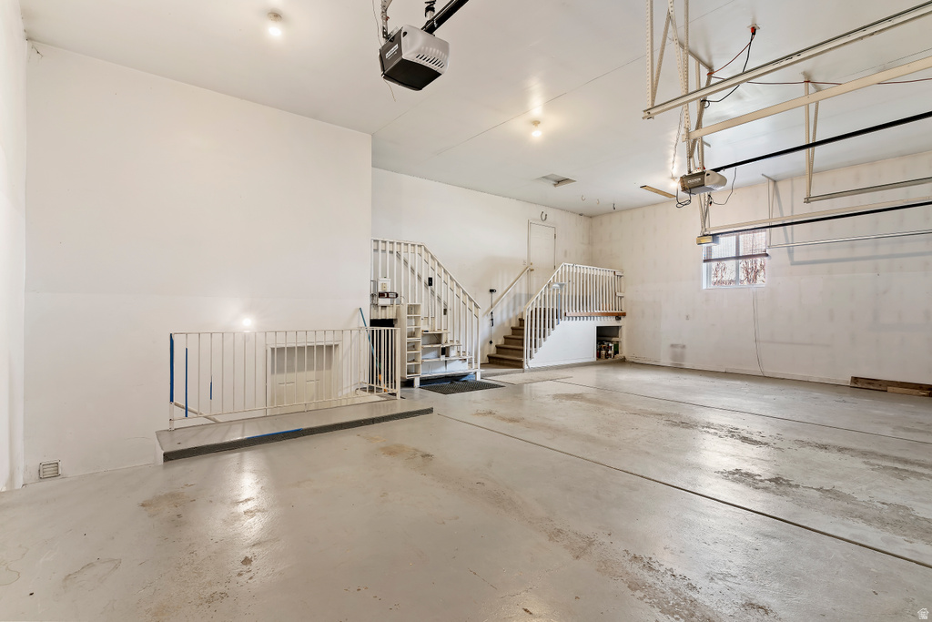 1762 E WHISPERING OAKS DR Ogden, UT 84403