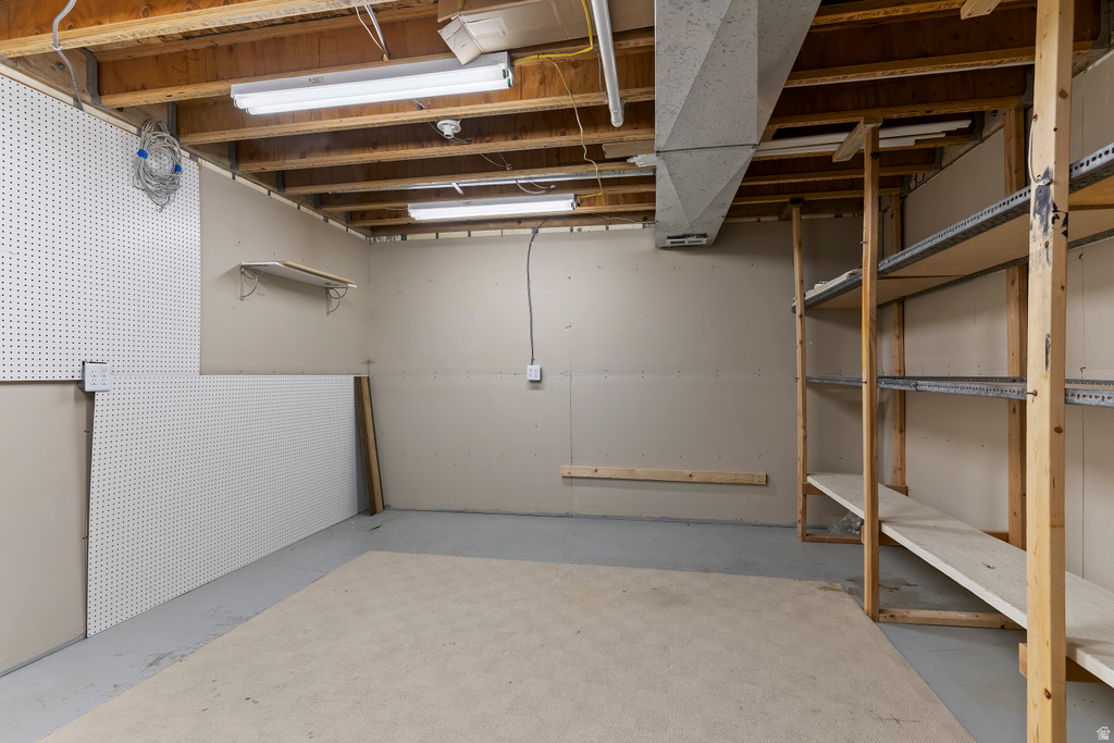 1762 E WHISPERING OAKS DR Ogden, UT 84403