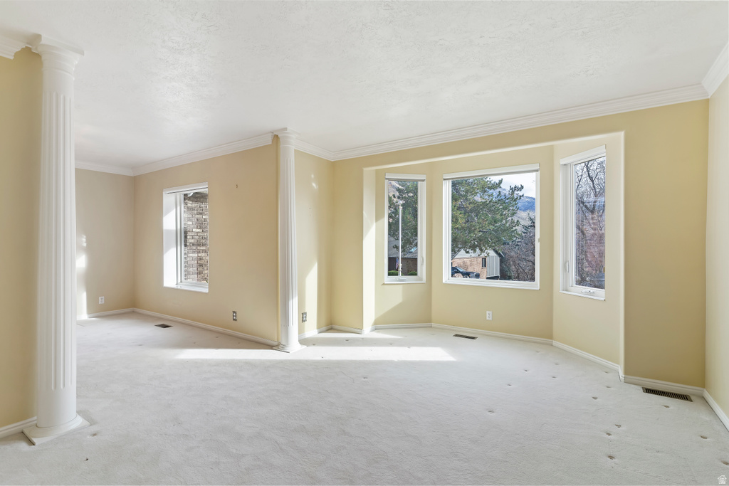 1762 E WHISPERING OAKS DR Ogden, UT 84403