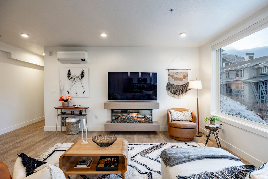 1293 LOWELL AVE #A403 Park City, UT 84060