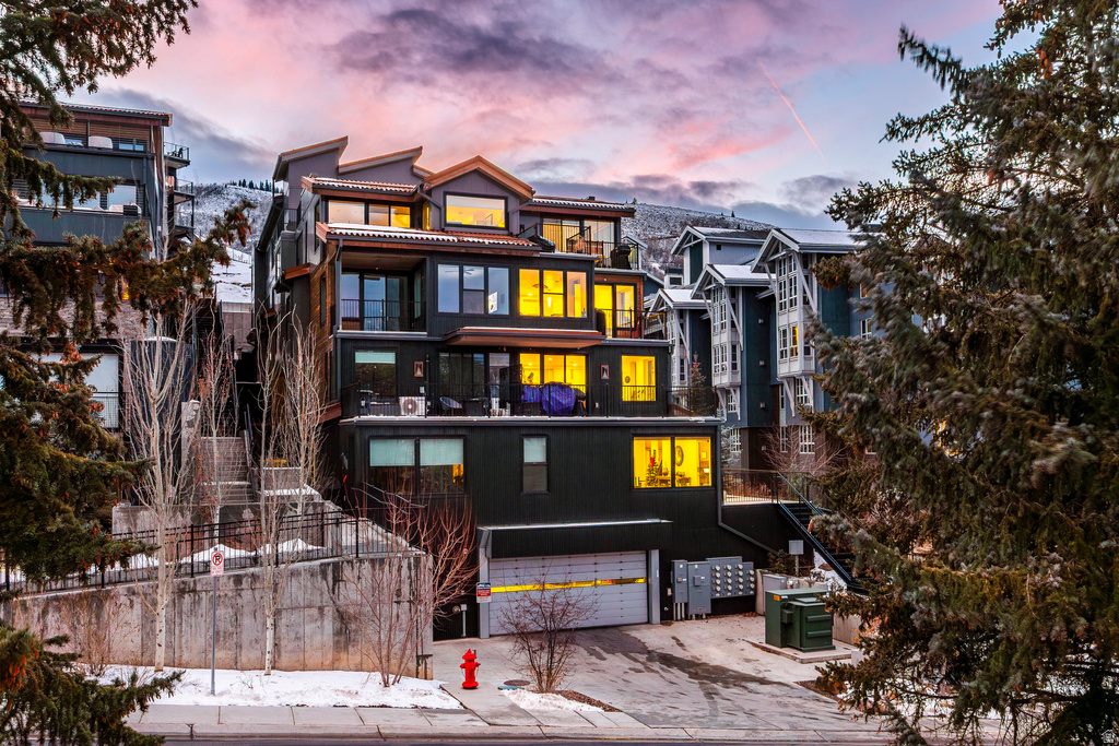 1293 LOWELL AVE #A403 Park City, UT 84060